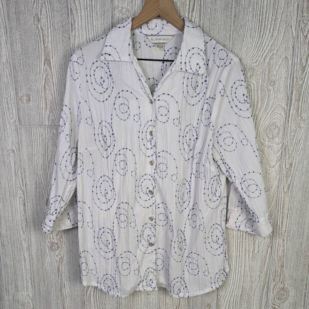 Allison Daley Womens Size 14 Button Front Shirt White Blue Embroidery Pattern